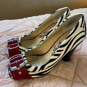 Naughty Monkey Zebra Pump